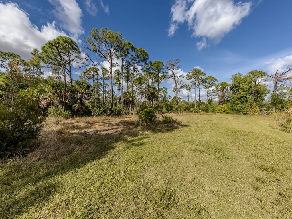 9008 Falcon Court Venice FL 34293 N6142160 image15