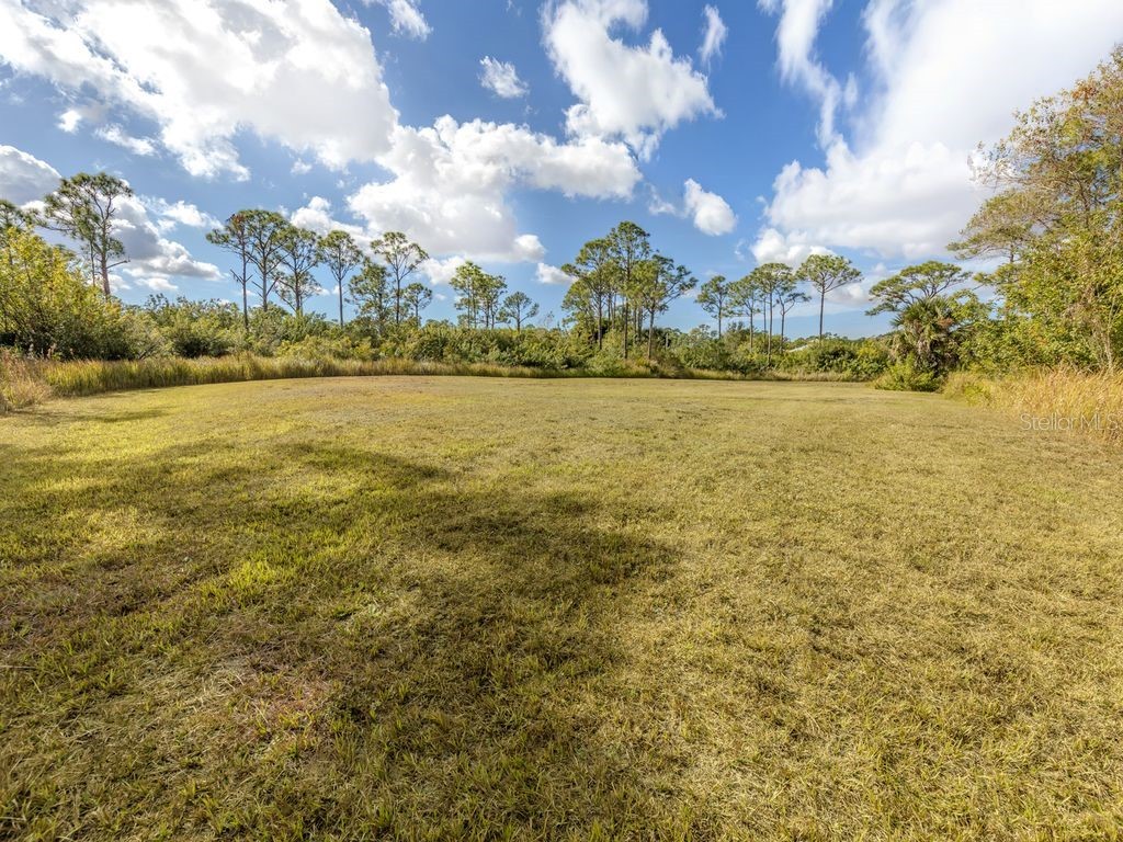 9008 Falcon Court Venice FL 34293 N6142160 image6