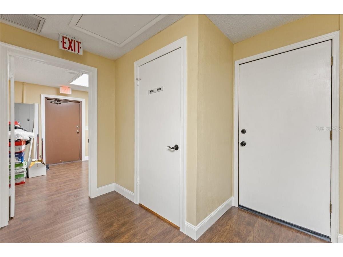 9009 Park Boulevard #SUITE B Seminole FL 33777 TB8519324 image17