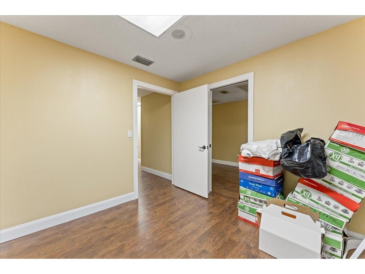 9009 Park Boulevard #SUITE B Seminole FL 33777 TB8519324 image20