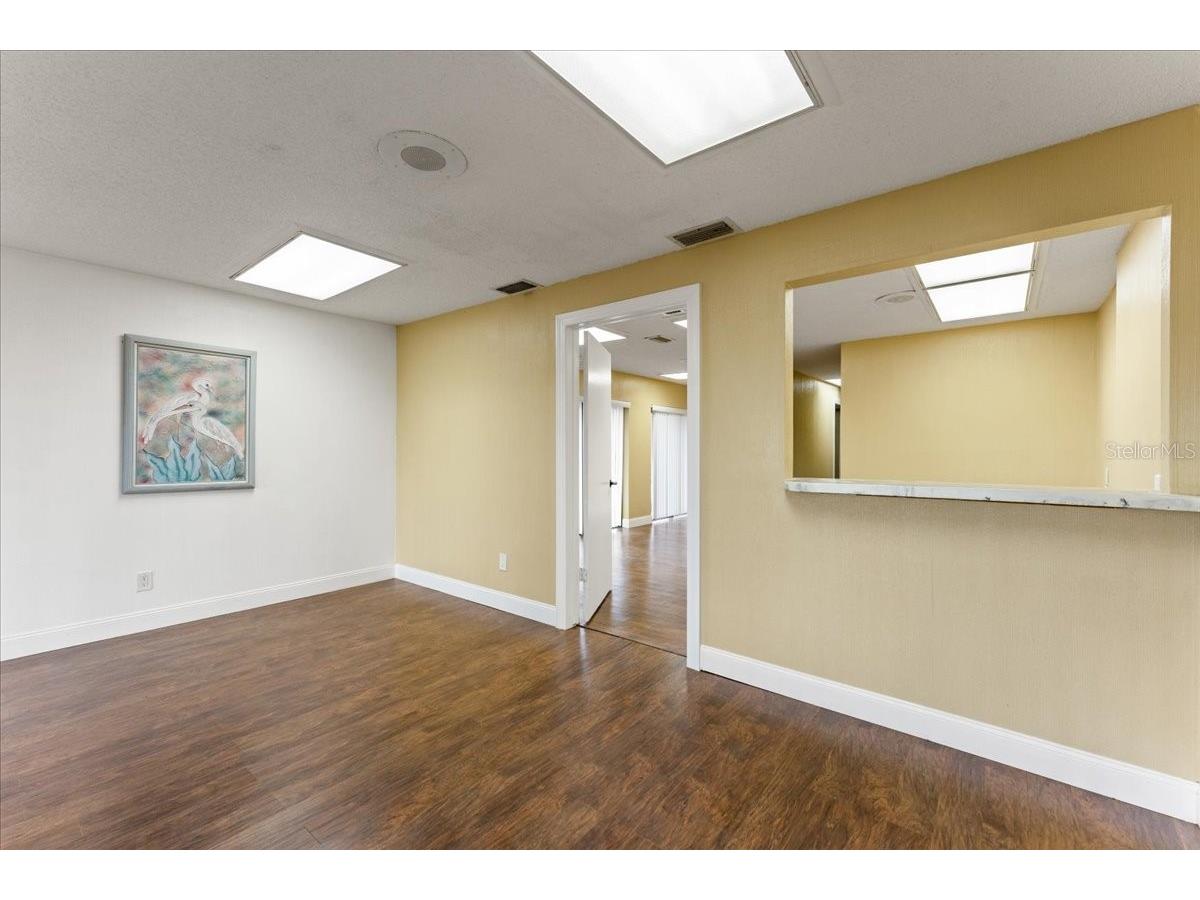 9009 Park Boulevard #SUITE B Seminole FL 33777 TB8519324 image6