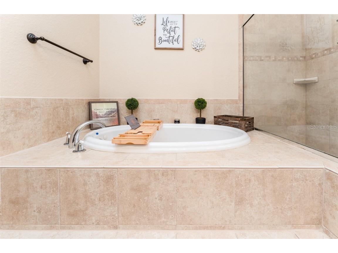 901 8th Ave Sw Ruskin FL 33570 TB8415326 image27