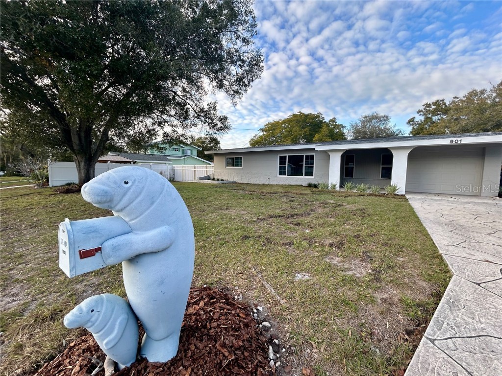 901 Bay Breeze Terrace Largo FL 33770 U8224688 image1