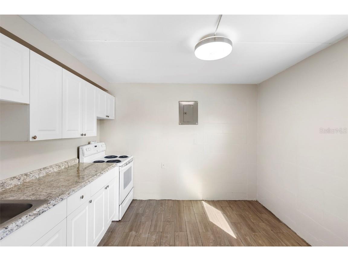 901 Colyer Street #A & B Orlando FL 32805 O6365474 image5