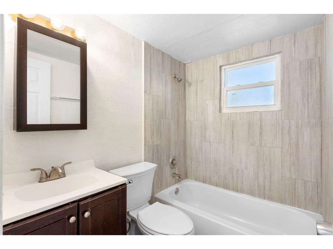 901 Colyer Street #A & B Orlando FL 32805 O6365474 image8