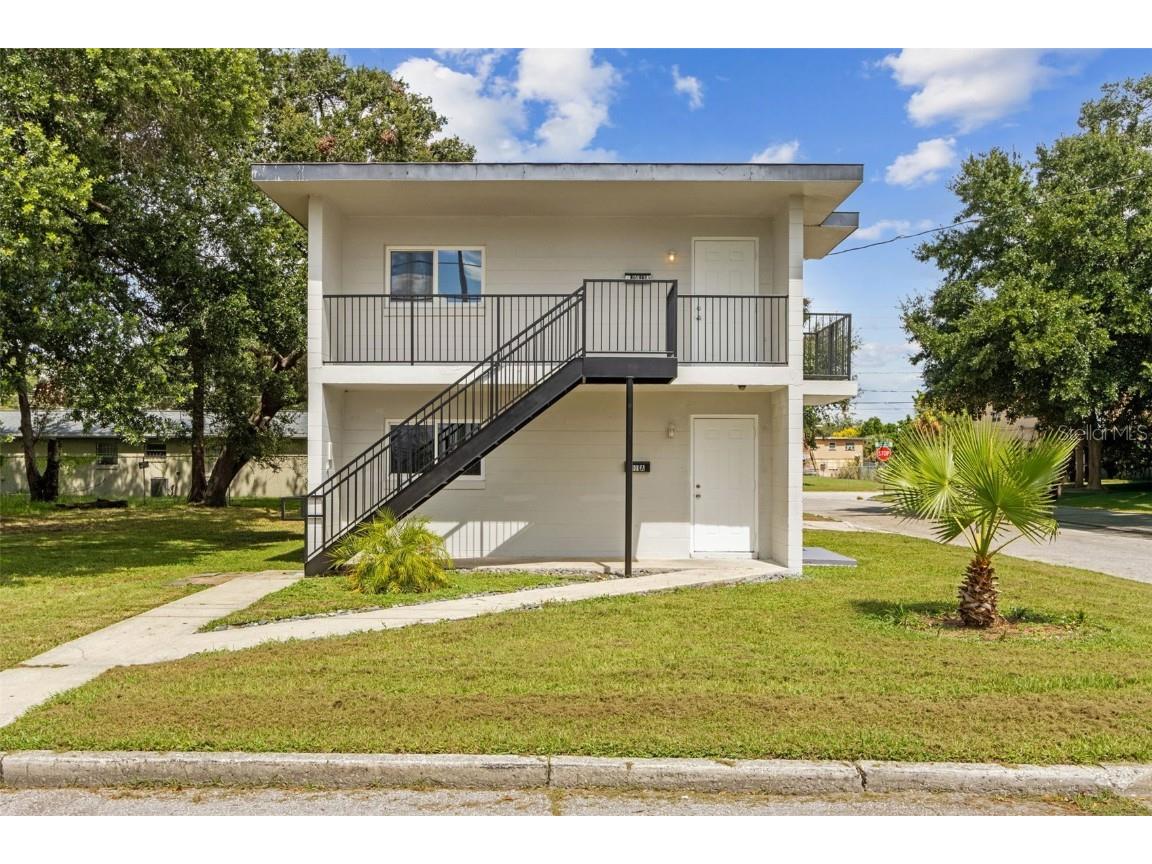 901 Colyer Street #A & B Orlando FL 32805 V4945057 image1