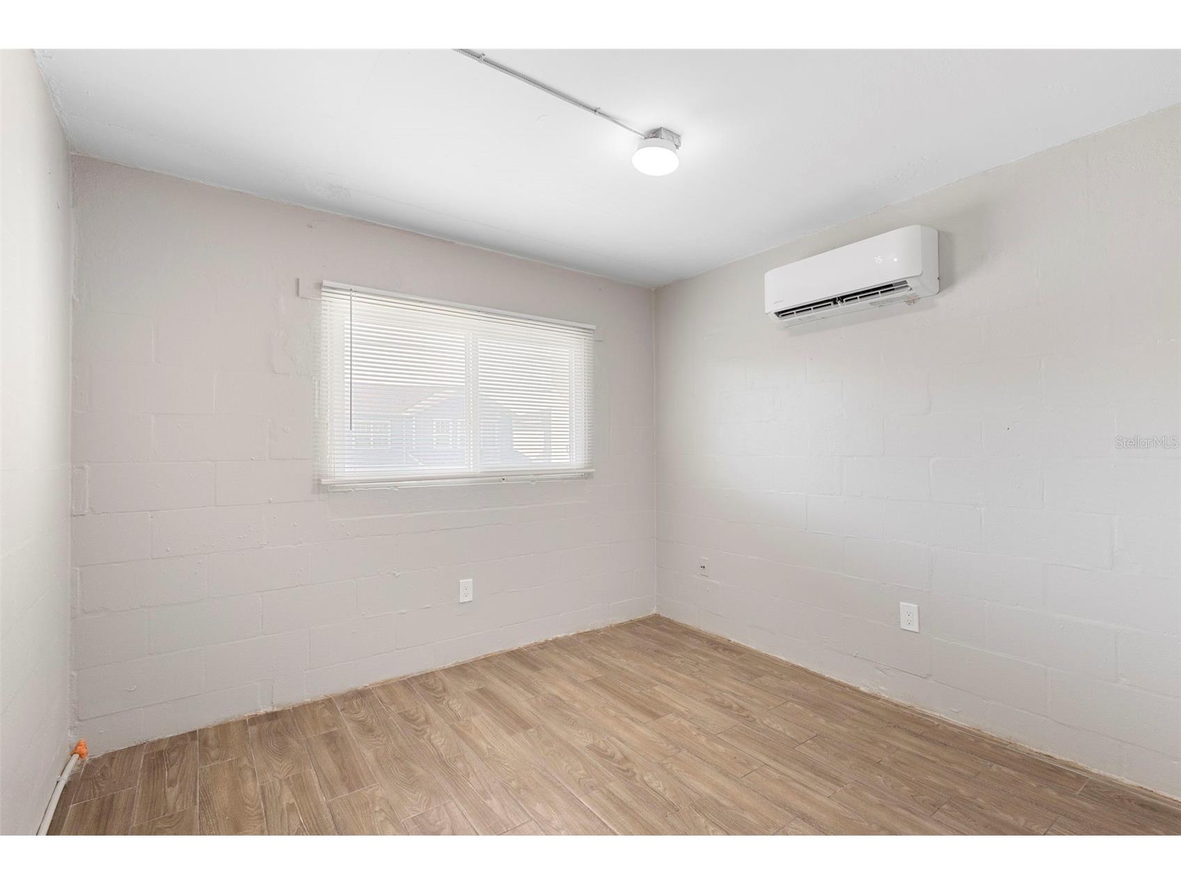 901 Colyer Street Orlando FL 32805 O6392744 image10