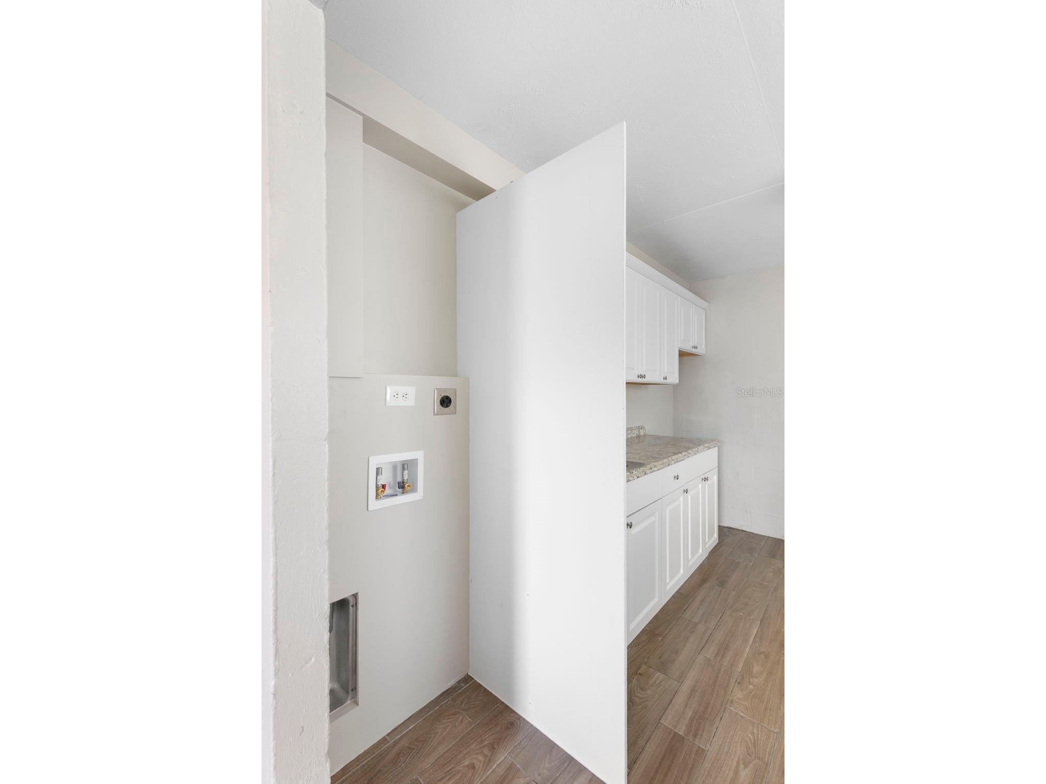 901 Colyer Street Orlando FL 32805 O6392744 image11