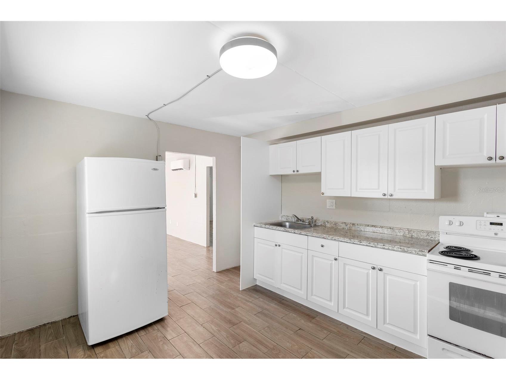 901 Colyer Street Orlando FL 32805 O6392744 image15