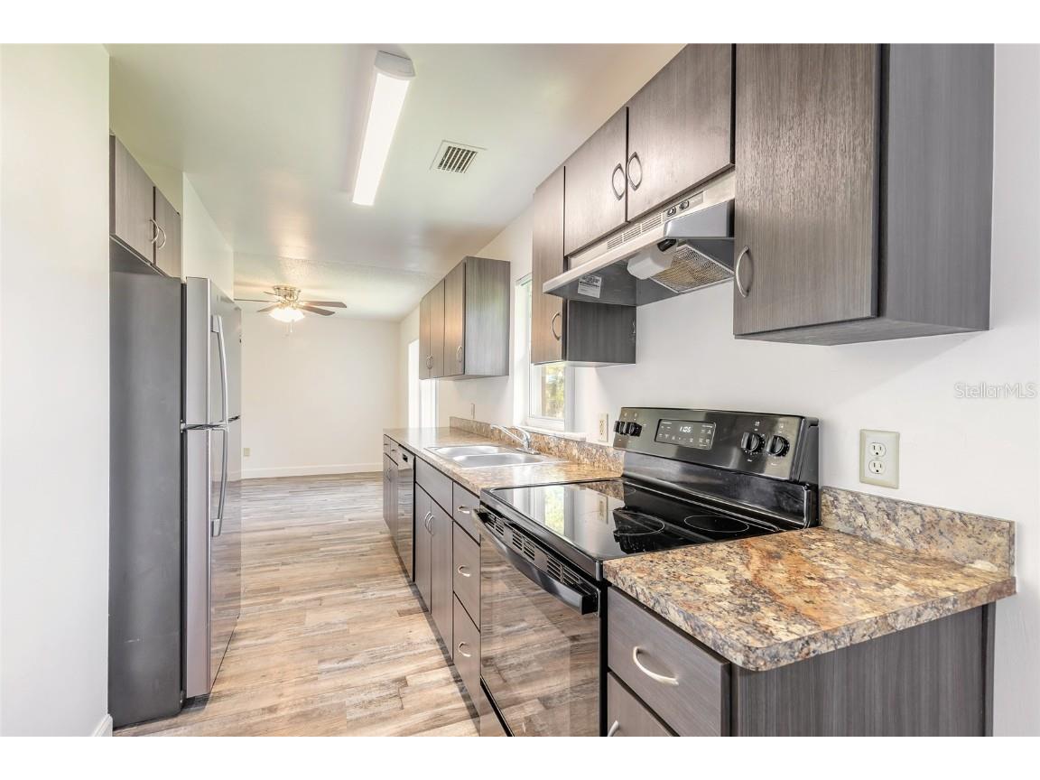 901 Damron Street Daytona Beach FL 32117 V4945756 image5