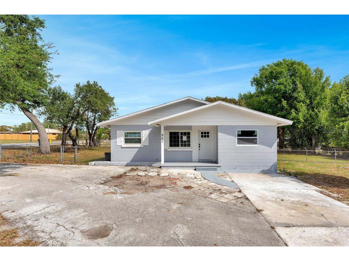 901 E Eagle Avenue Eagle Lake FL 33839 O6097548 image1