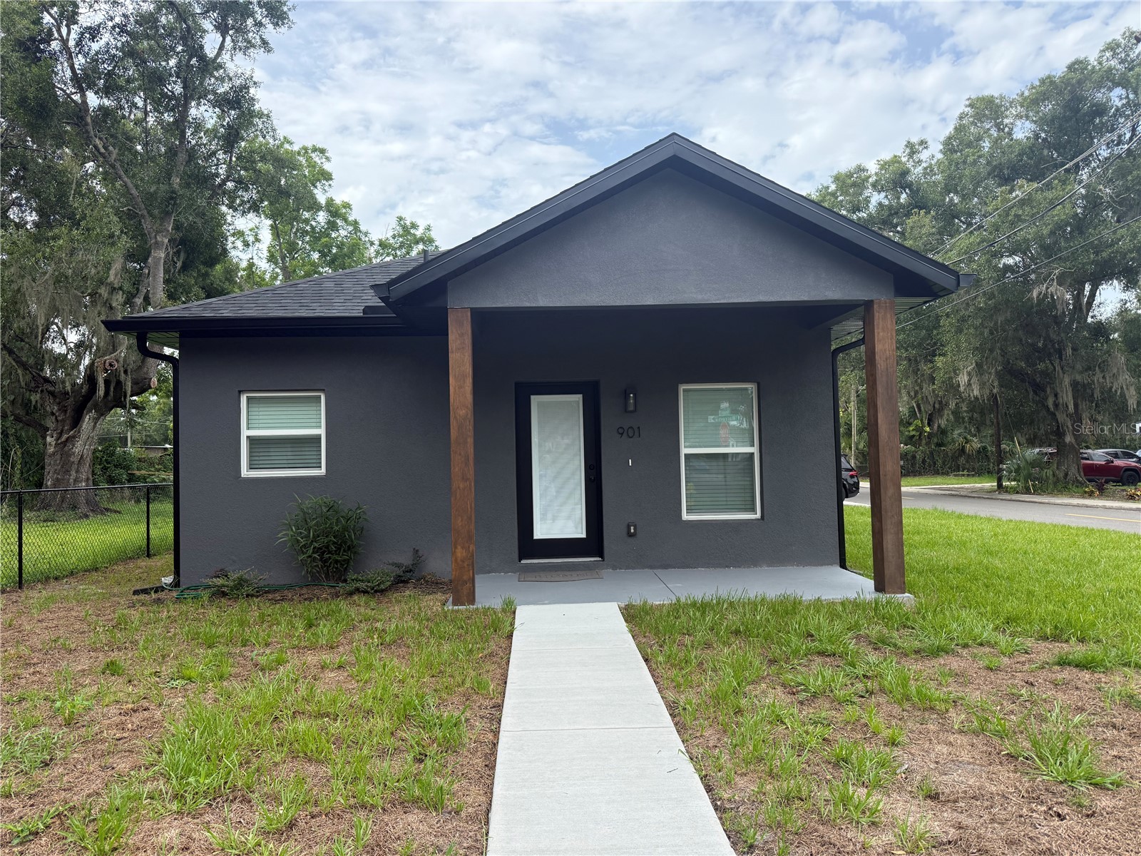 901 E Warren Street Plant City FL 33563 J1003119 image1