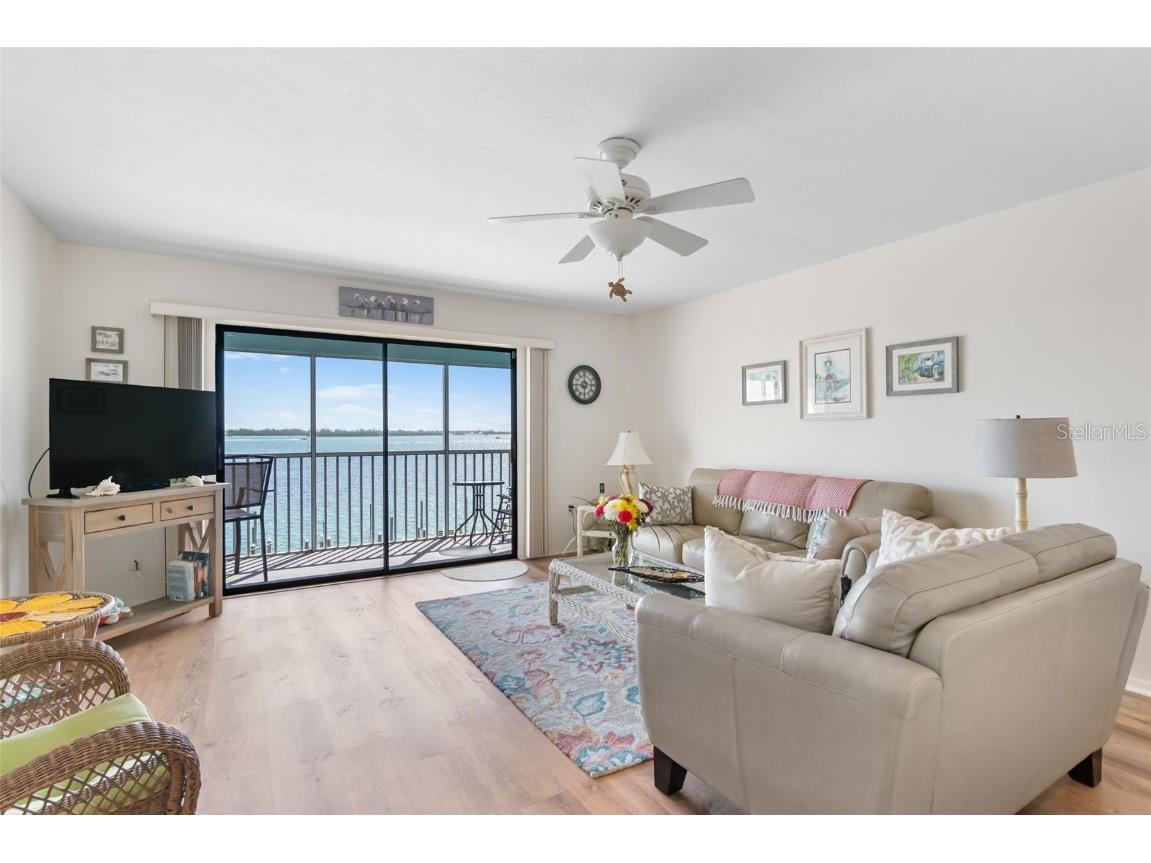 901 Gulf Drive S #14 Bradenton Beach FL 34217 A4671294 image3