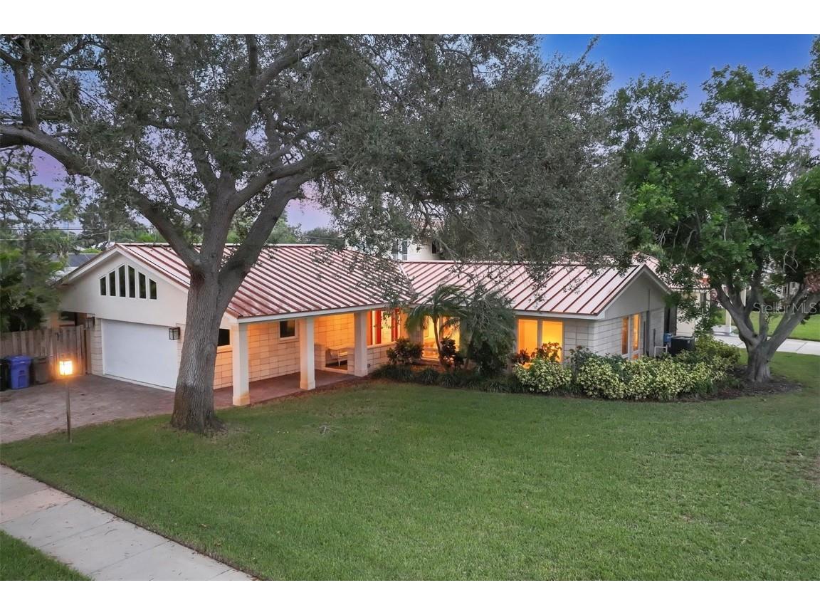 901 Riviera Street Venice FL 34285 A4589754 image1