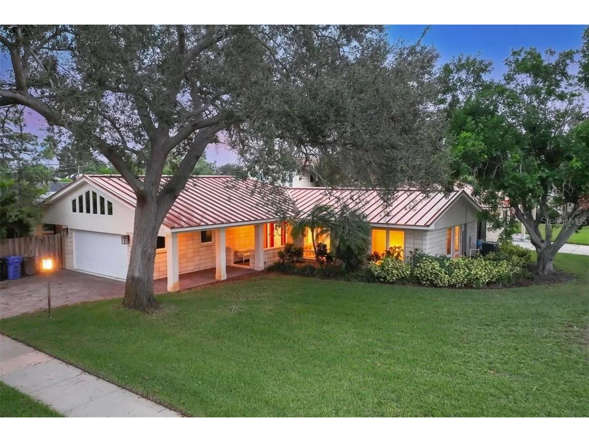 901 Riviera Street Venice FL 34285 A4606151 image1