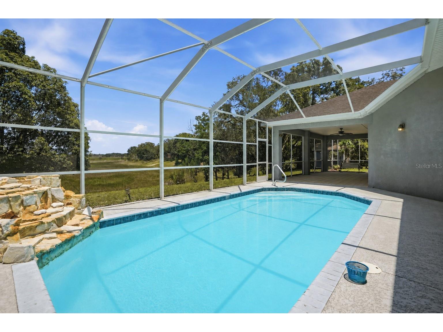 9011 Foxdale Lane Spring Hill FL 34608 - WEEKI WACHEE PRAIRIE LAKE W7886485 image2