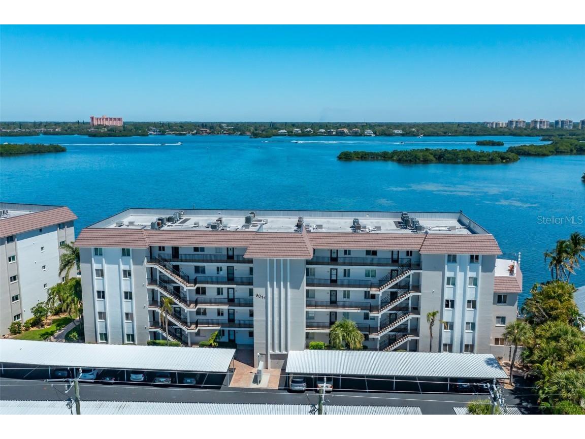 9011 Midnight Pass Road #228 Sarasota FL 34242 - INTRACOASTAL WATERWAY A4566083 image2