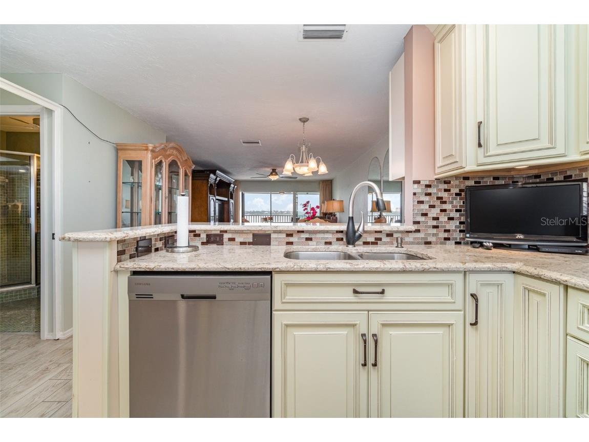 9011 Midnight Pass Road #329 Sarasota FL 34242 C7499000 image12