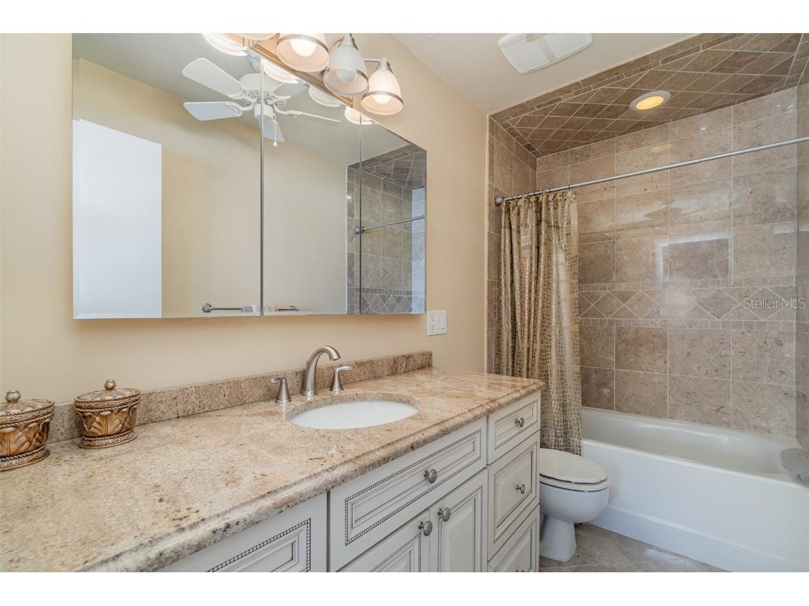 9011 Midnight Pass Road #329 Sarasota FL 34242 C7499000 image26