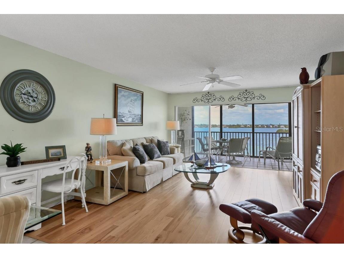 9011 Midnight Pass Road #426 Sarasota FL 34242 A4668084 image10