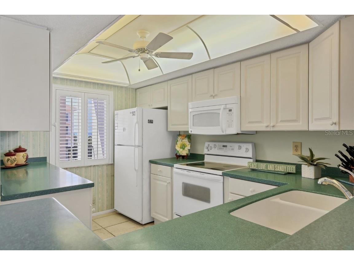 9011 Midnight Pass Road #426 Sarasota FL 34242 A4668084 image14