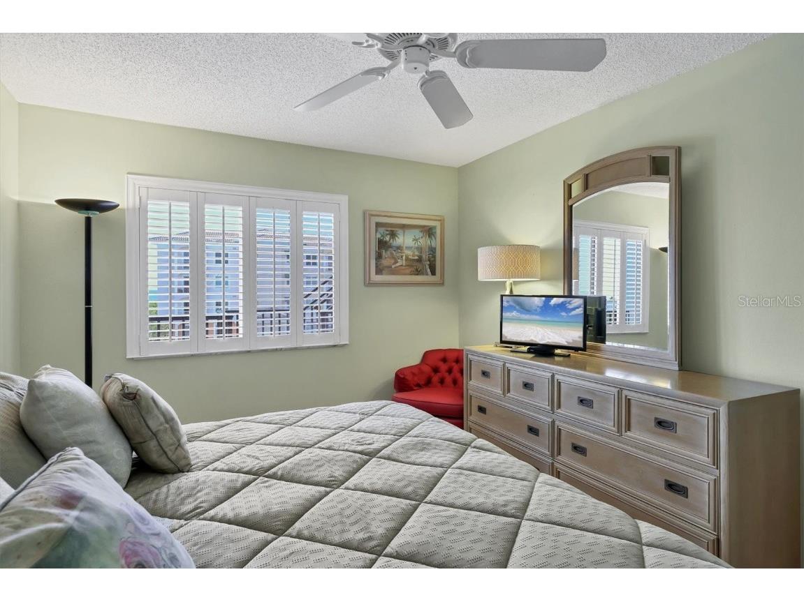 9011 Midnight Pass Road #426 Sarasota FL 34242 A4668084 image25