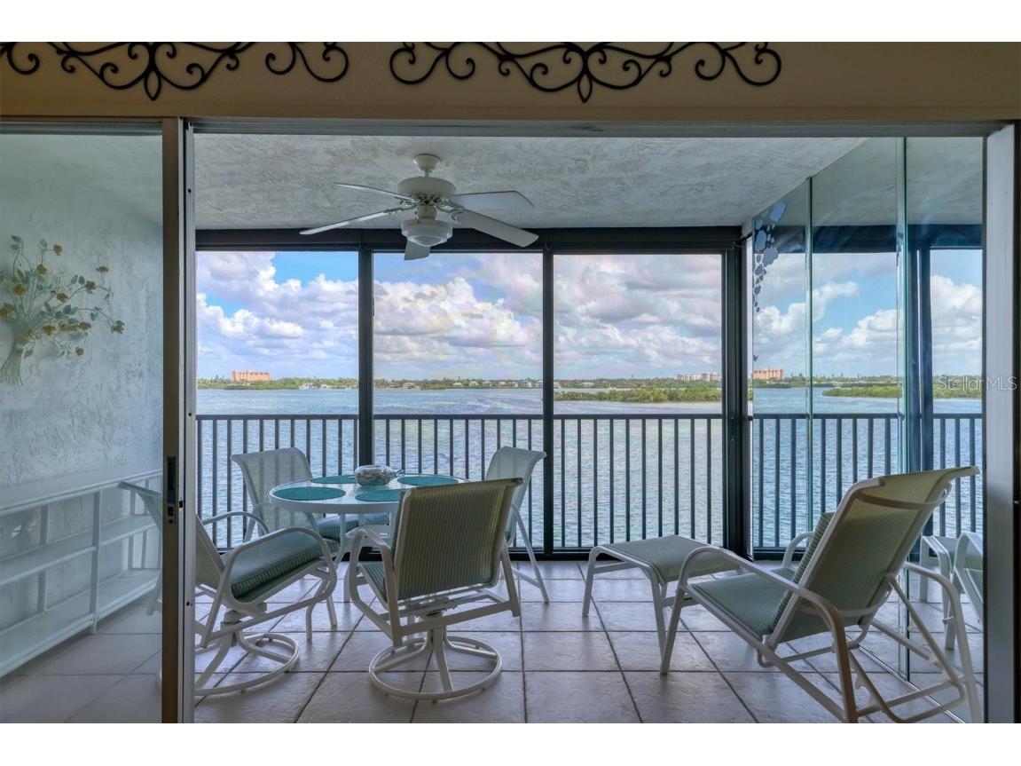 9011 Midnight Pass Road #426 Sarasota FL 34242 A4668084 image27