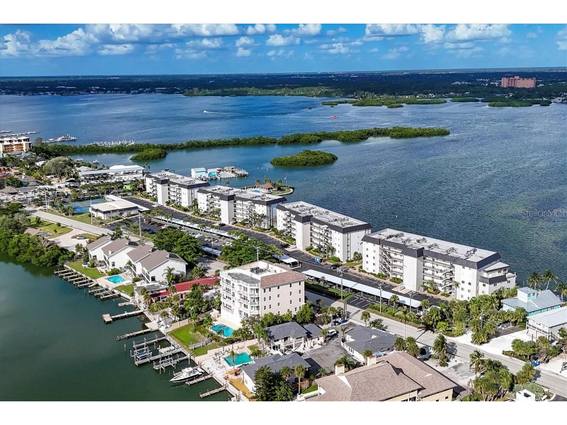 9011 Midnight Pass Road #426 Sarasota FL 34242 A4668084 image3