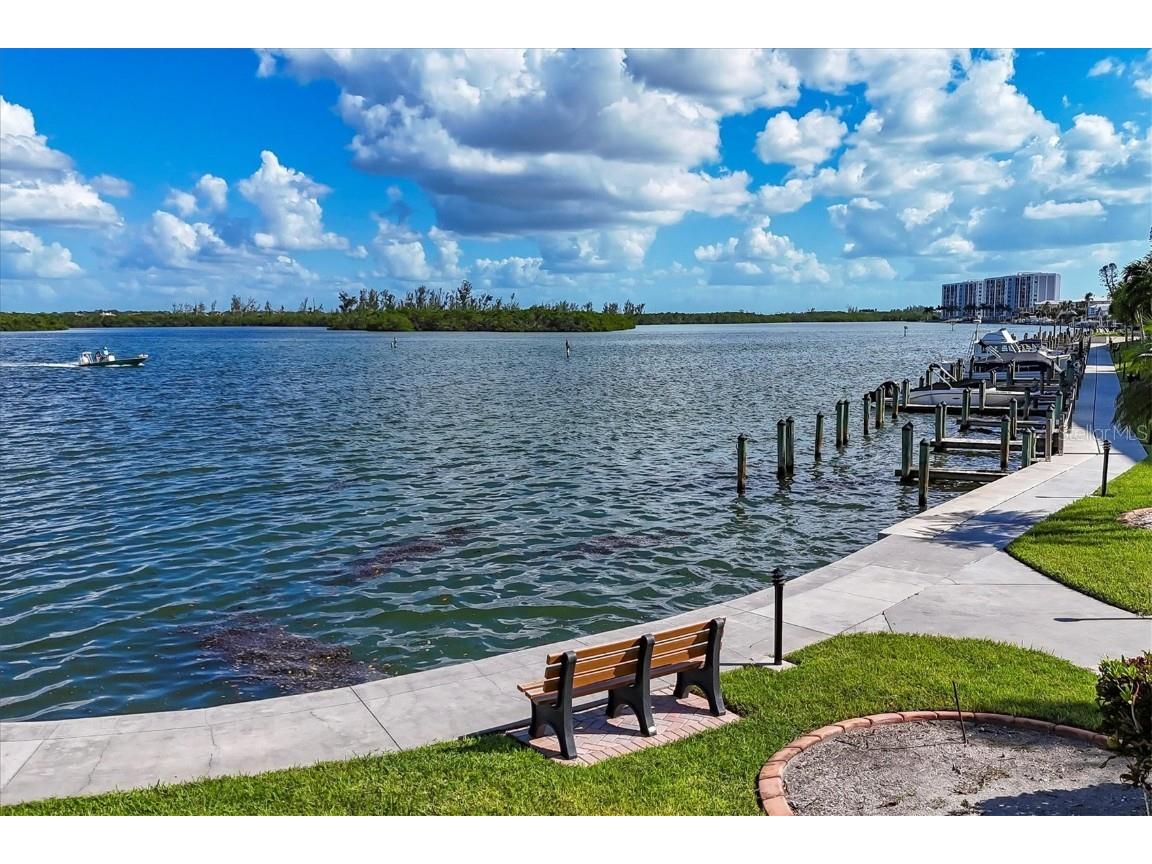 9011 Midnight Pass Road #426 Sarasota FL 34242 A4668084 image30