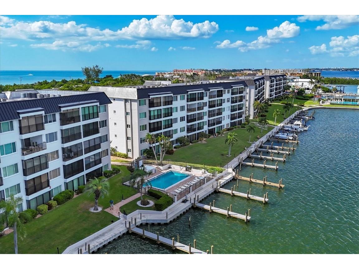 9011 Midnight Pass Road #426 Sarasota FL 34242 A4668084 image33