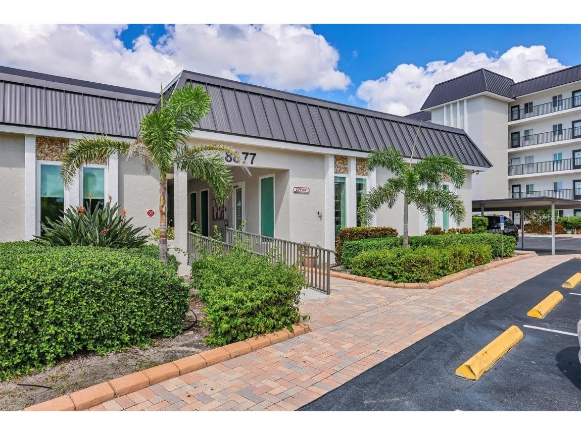 9011 Midnight Pass Road #426 Sarasota FL 34242 A4668084 image38