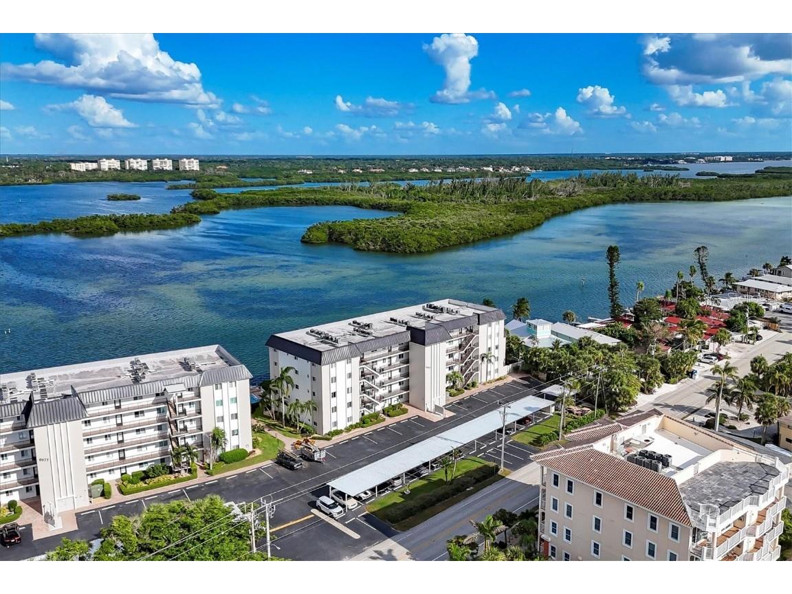 9011 Midnight Pass Road #426 Sarasota FL 34242 A4668084 image4