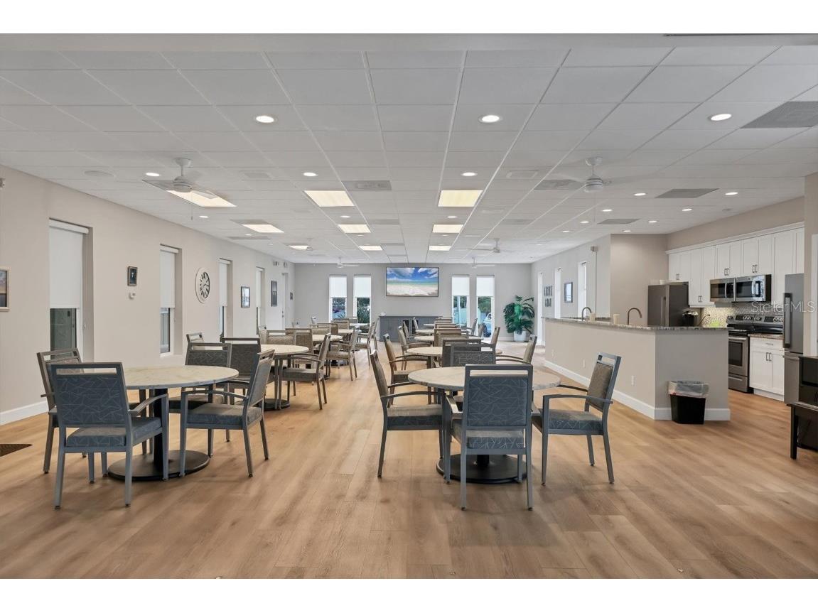 9011 Midnight Pass Road #426 Sarasota FL 34242 A4668084 image40