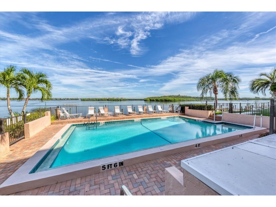 9011 Midnight Pass Road #426 Sarasota FL 34242 A4668084 image44