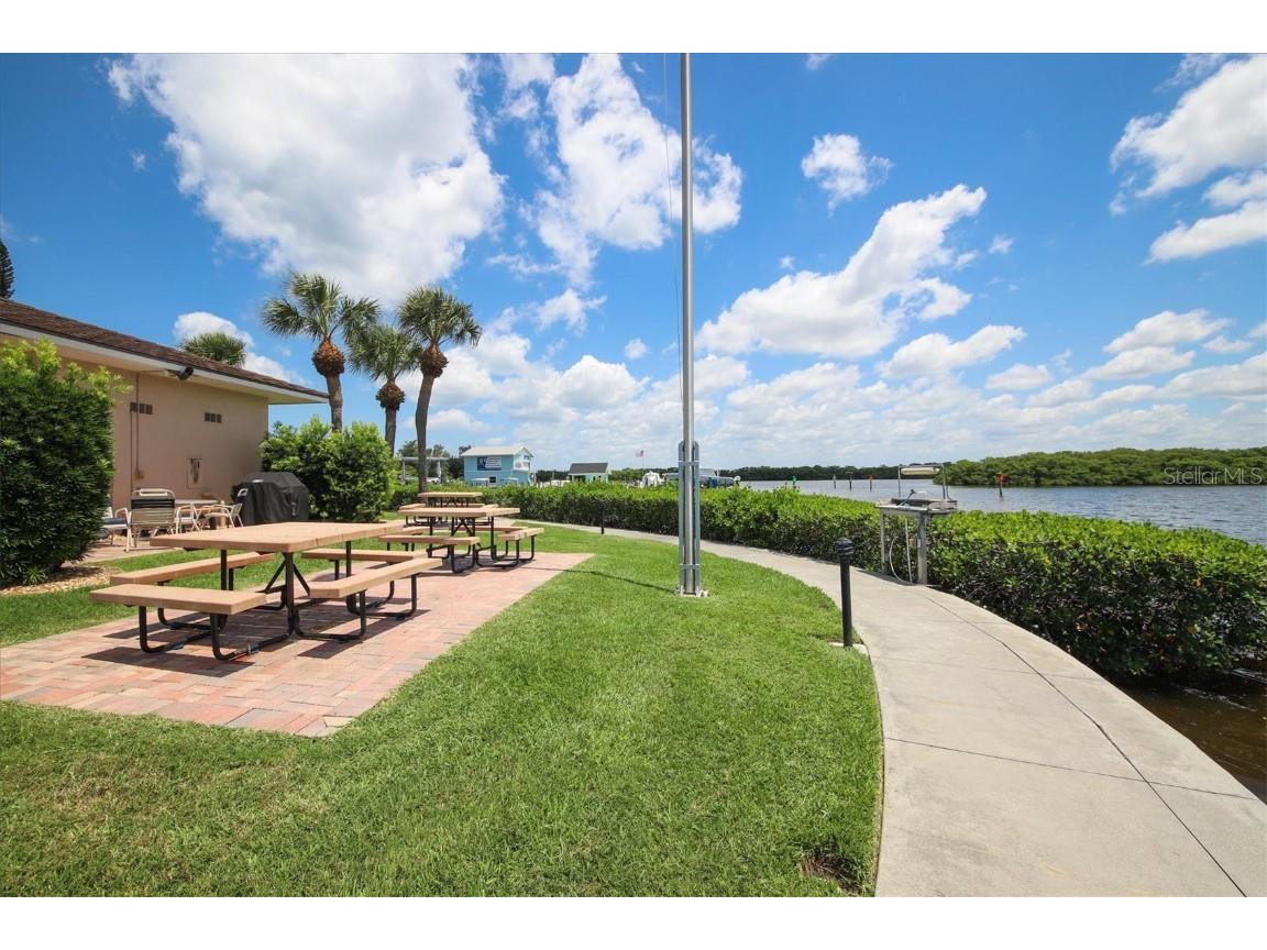 9011 Midnight Pass Road #426 Sarasota FL 34242 A4668084 image50