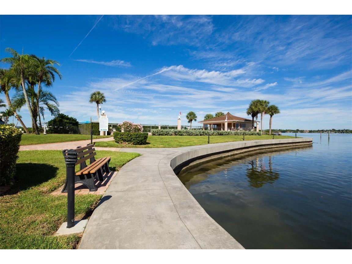 9011 Midnight Pass Road #426 Sarasota FL 34242 A4668084 image51