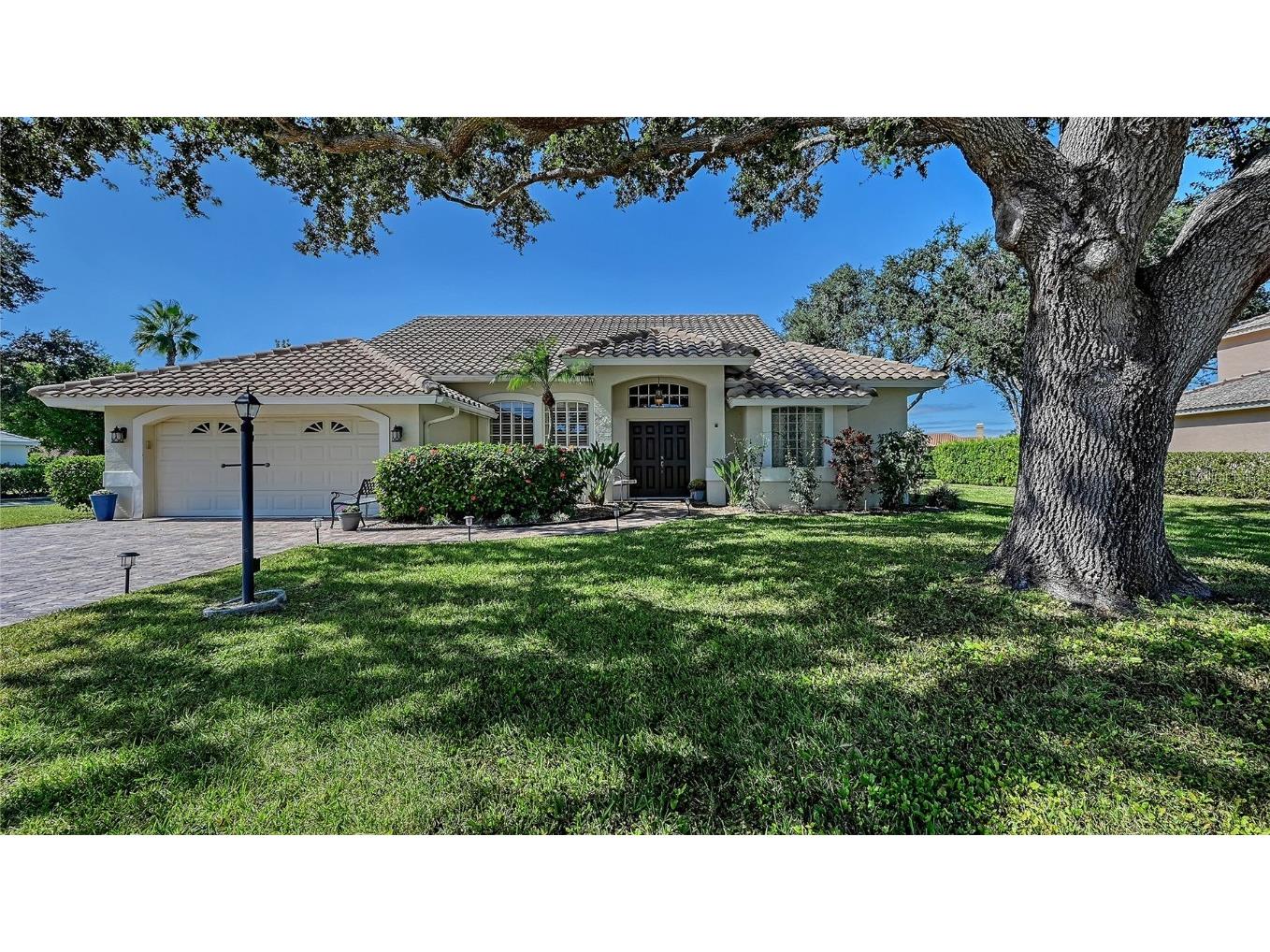 9011 Misty Creek Drive Sarasota FL 34241 A4669718 image1