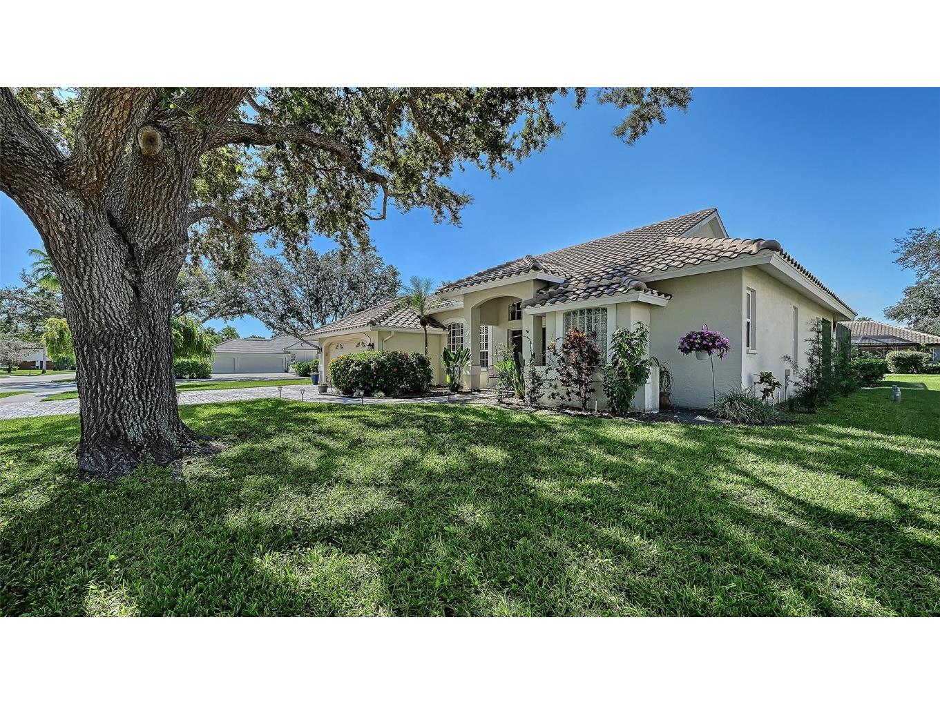 9011 Misty Creek Drive Sarasota FL 34241 A4669718 image8