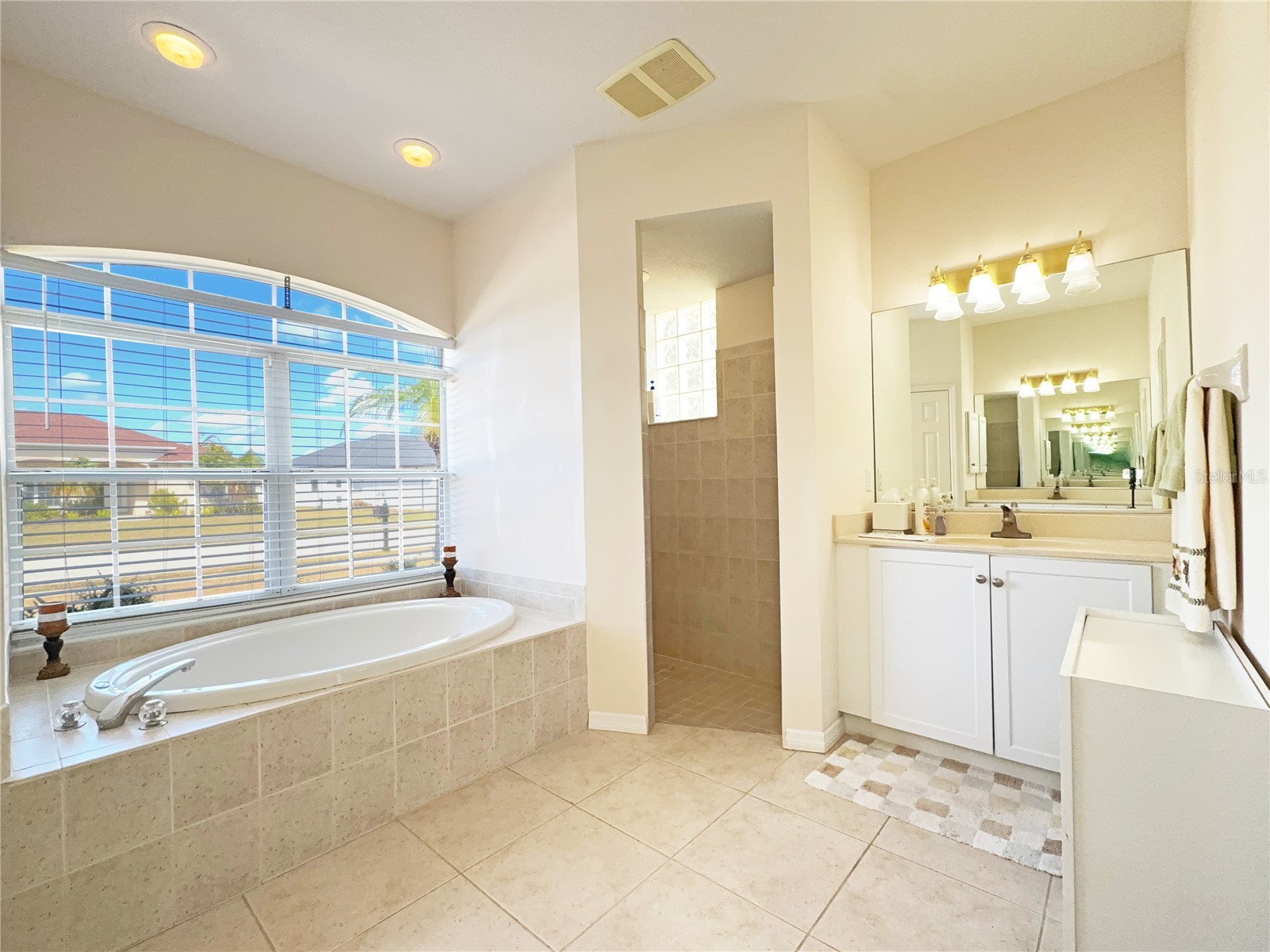 9011 Province Street Sarasota FL 34240 TB8486094 image15