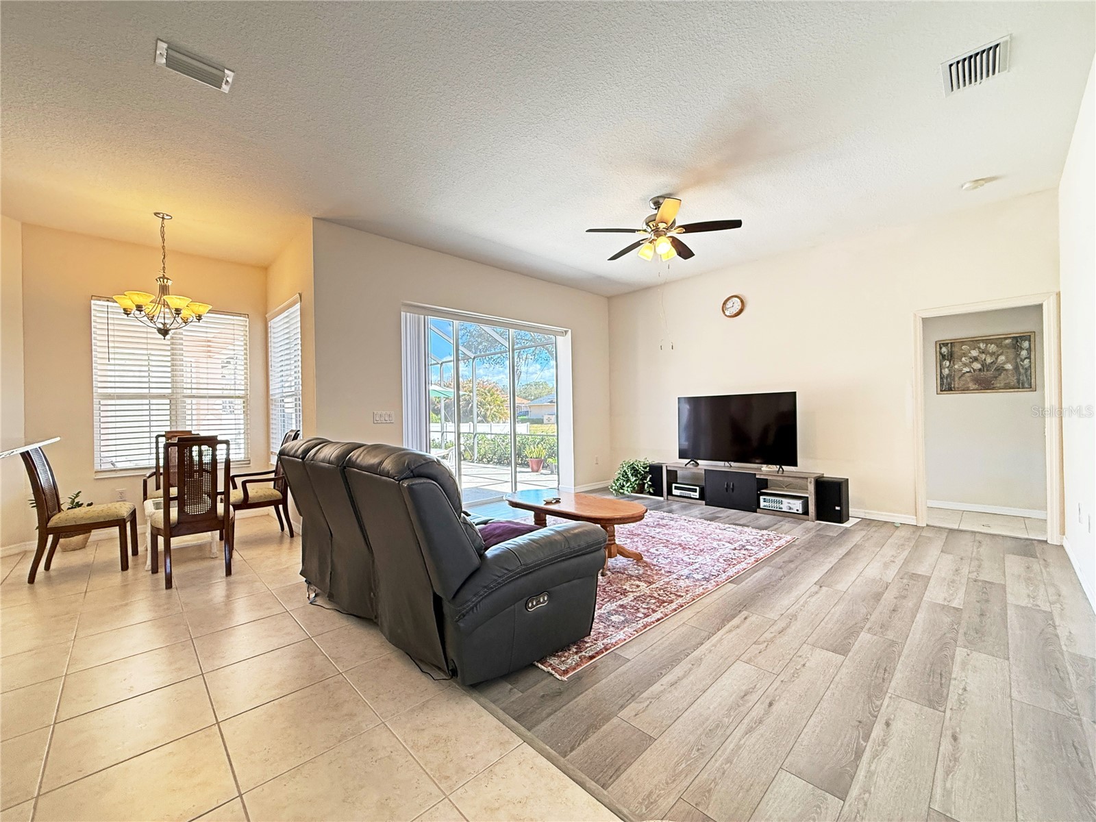 9011 Province Street Sarasota FL 34240 TB8486094 image23