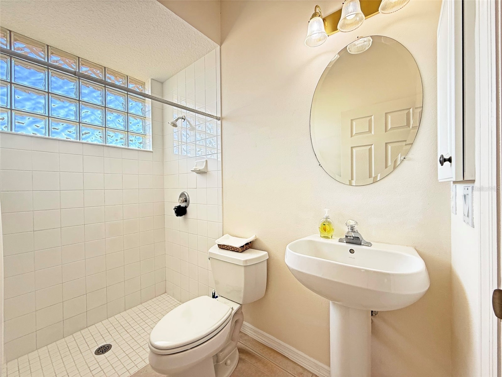 9011 Province Street Sarasota FL 34240 TB8486094 image35