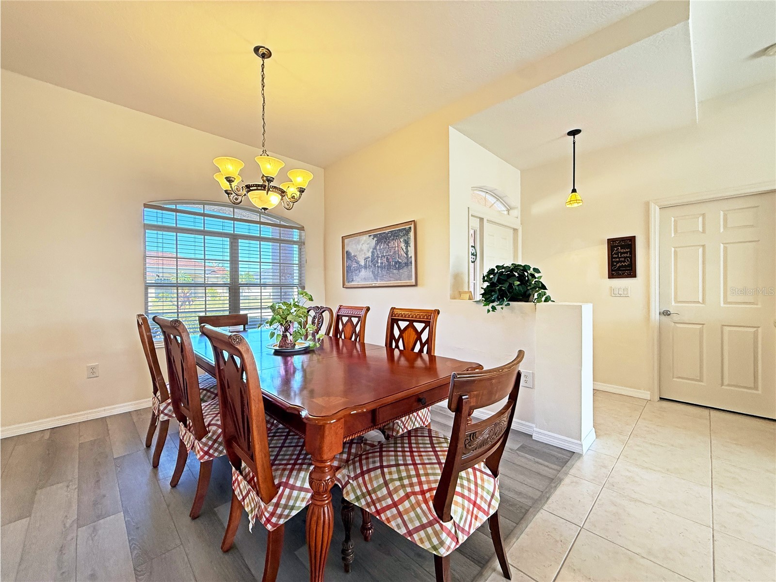 9011 Province Street Sarasota FL 34240 TB8486094 image5