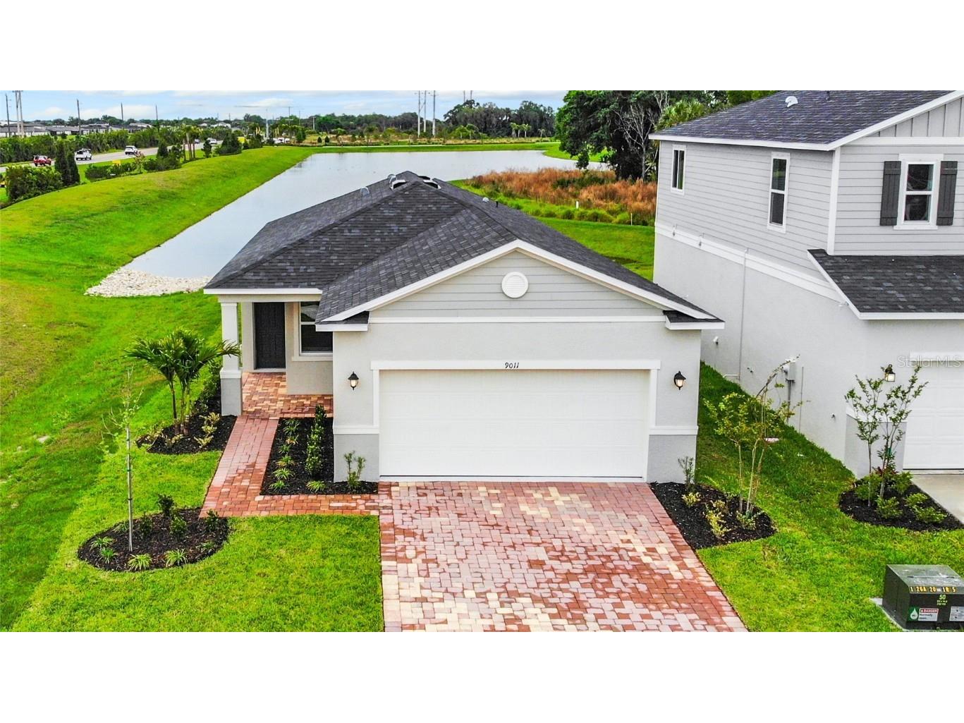 9011 Sandy Bluffs Circle Parrish FL 34219 O6189066 image1