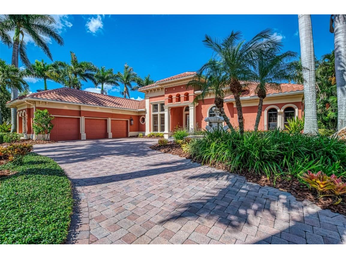 9011 Wildlife Loop Sarasota FL 34238 A4660988 image1