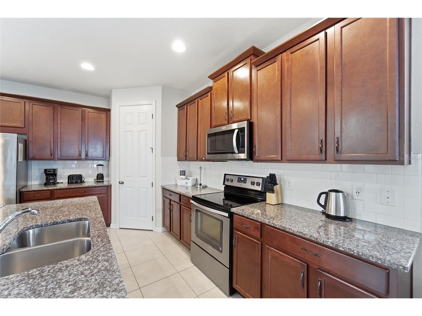 9013 Egret Mills Terrace Kissimmee FL 34747 O6385765 image11