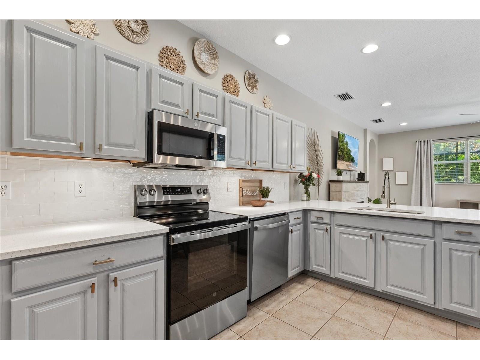 9013 Kingsbury Place Bradenton FL 34212 A4694427 image14