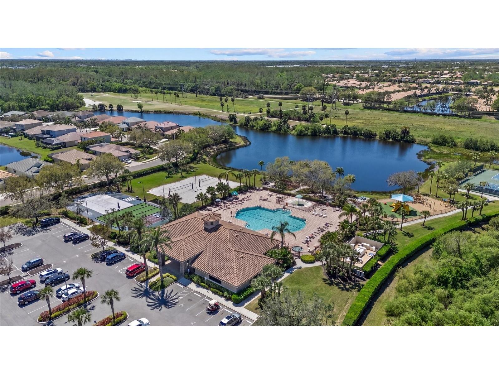 9013 Kingsbury Place Bradenton FL 34212 A4694427 image55