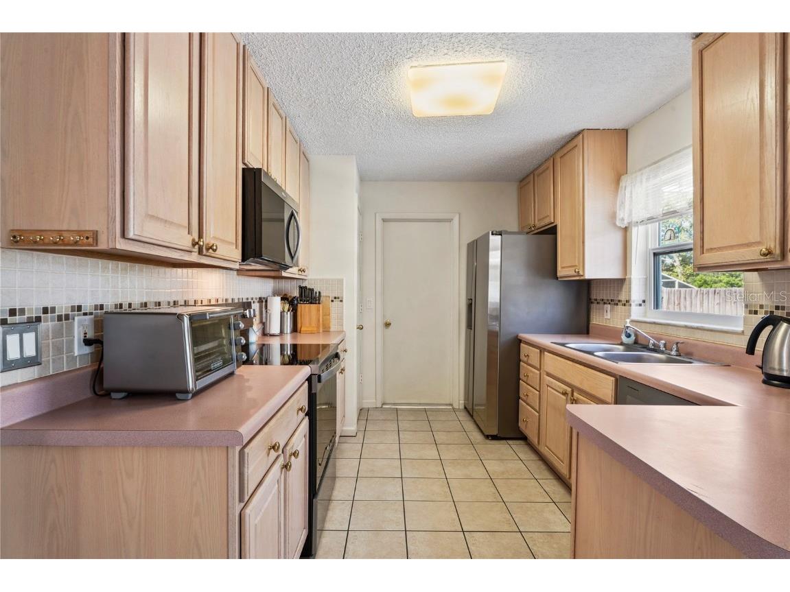 9013 Nakoma Way Weeki Wachee FL 34613 W7880742 image11