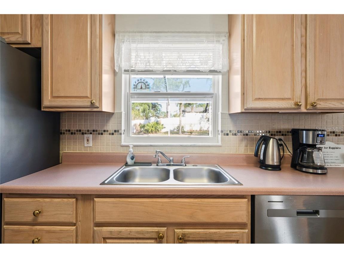 9013 Nakoma Way Weeki Wachee FL 34613 W7880742 image12