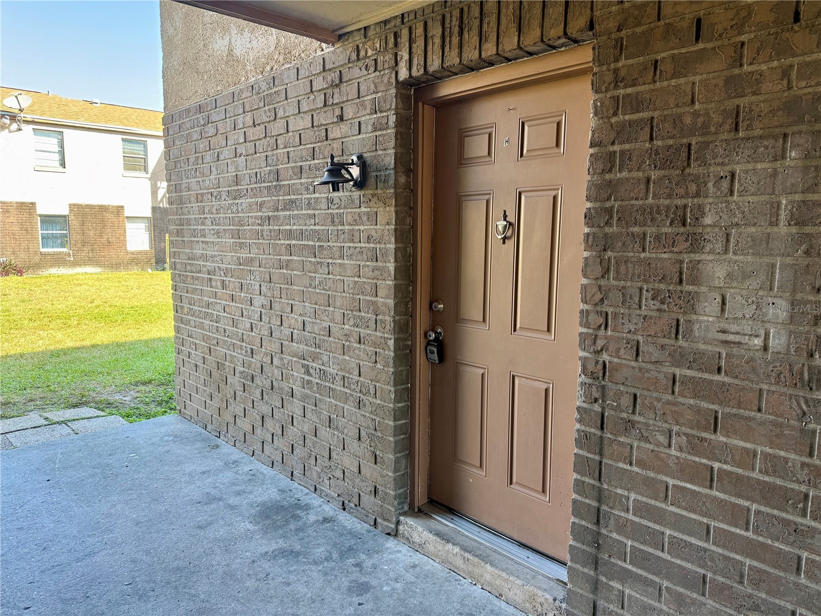 9013 Westchester Circle #32 Tampa FL 33604 TB8498998 image1